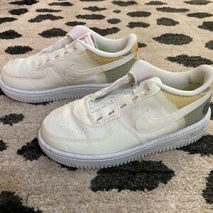 Nike Crater Air Force 1 - white - size 10c toddler
